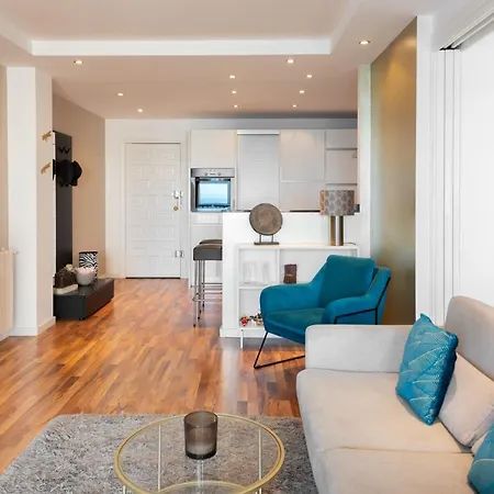 Avenida Del Mar Apartment